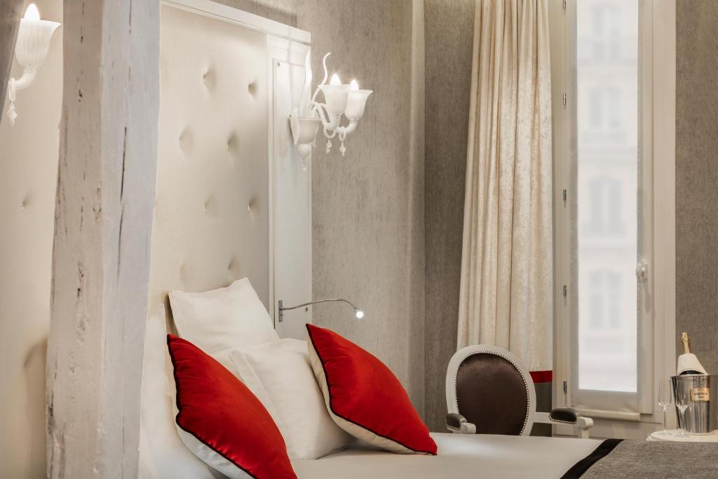 Junior King Suite - Image 2