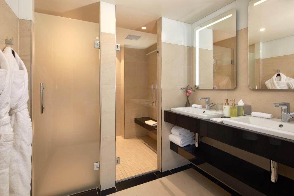 Executive Double Room - Image 4