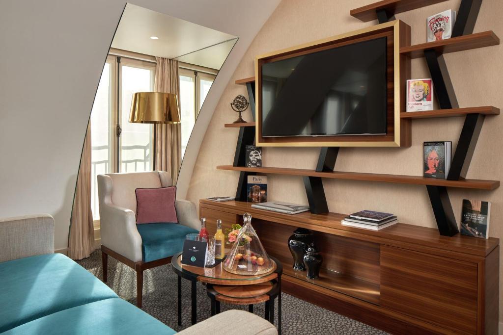 Junior Suite - Image 1