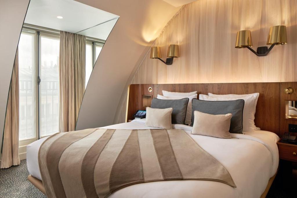 The Pont-Neuf Suite - Image 3