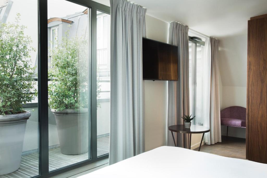 Deluxe Double Room - Image 1
