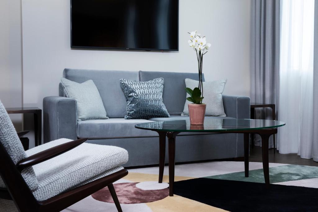 Junior Suite - Image 2