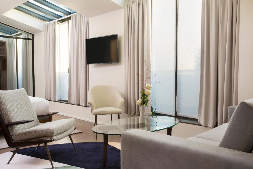 Junior Suite - Image 6