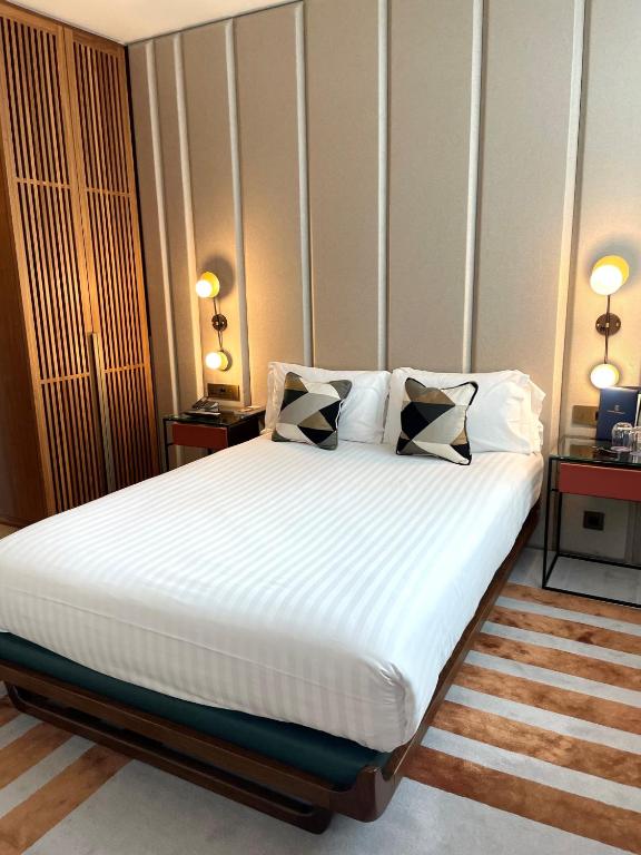 Standard Double Room - Image 4