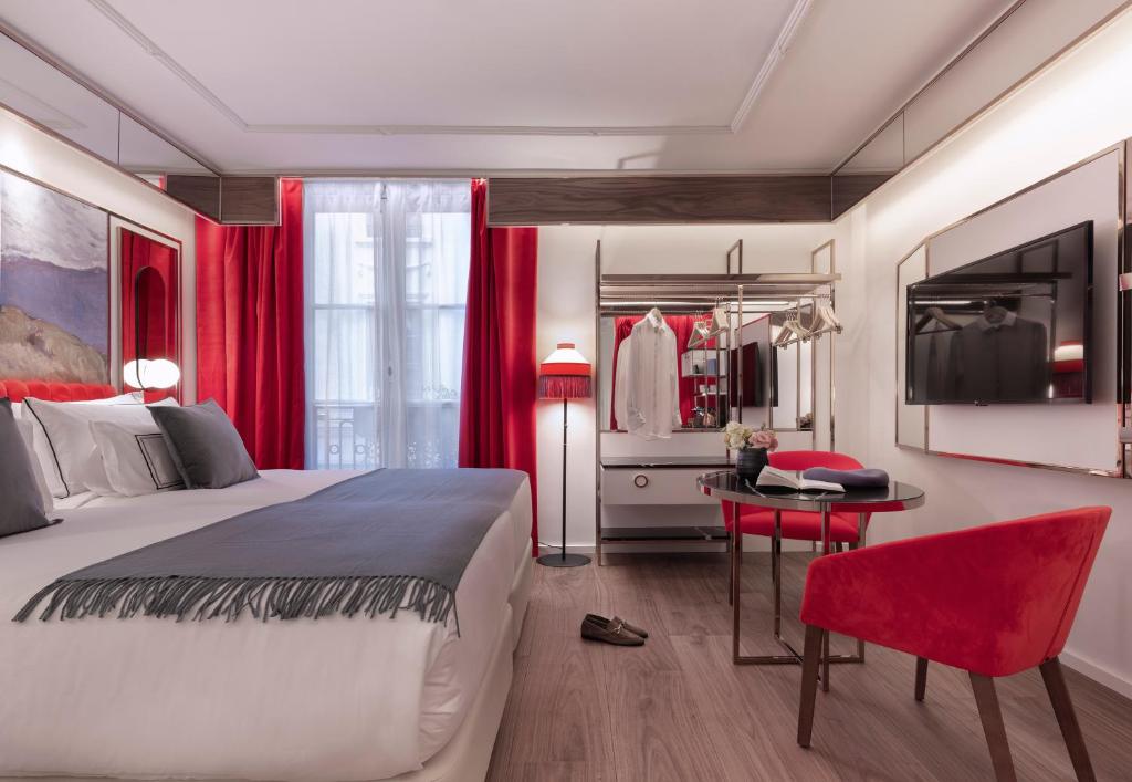 Deluxe Room - Image 2