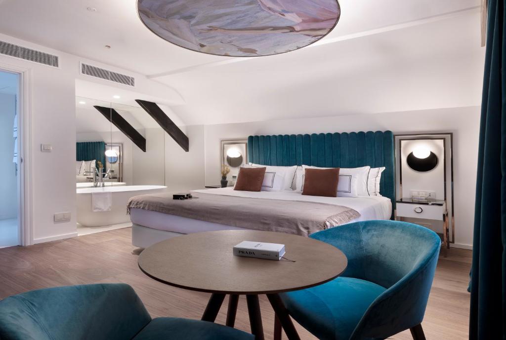 Elena Sorolla Suite - Image 1