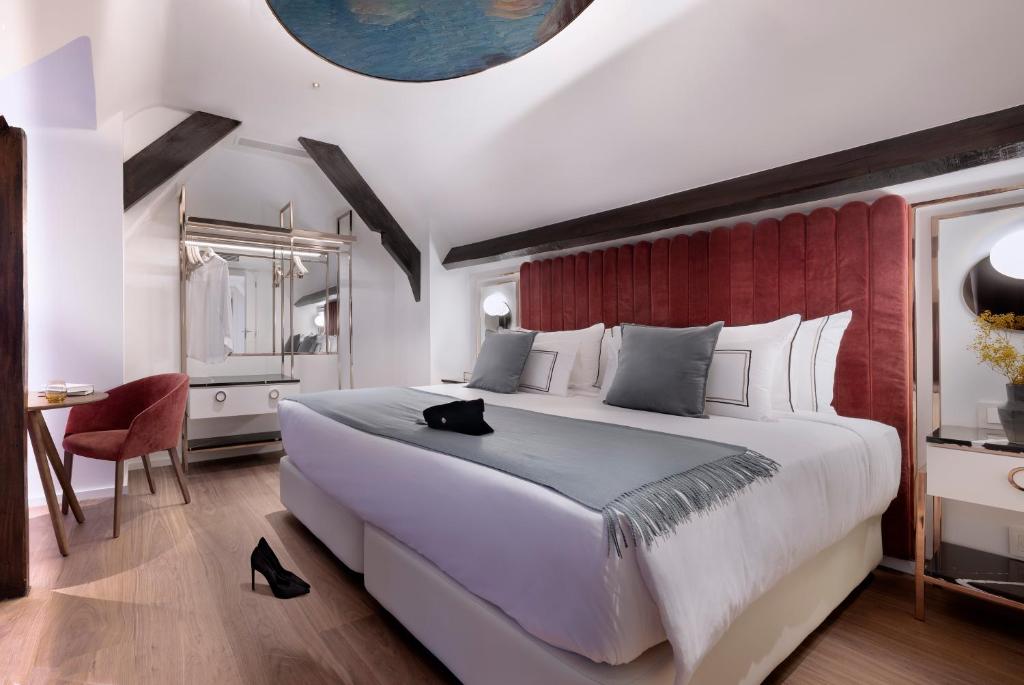 Maria Sorolla Grand Suite - Image 2