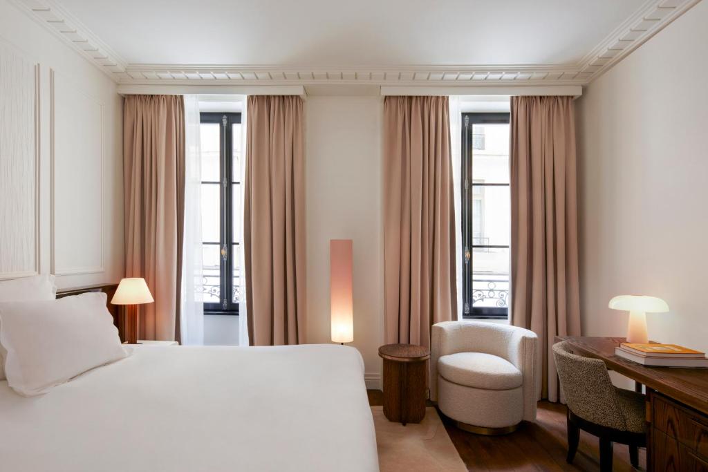 Deluxe Double or Twin Room - Image 1