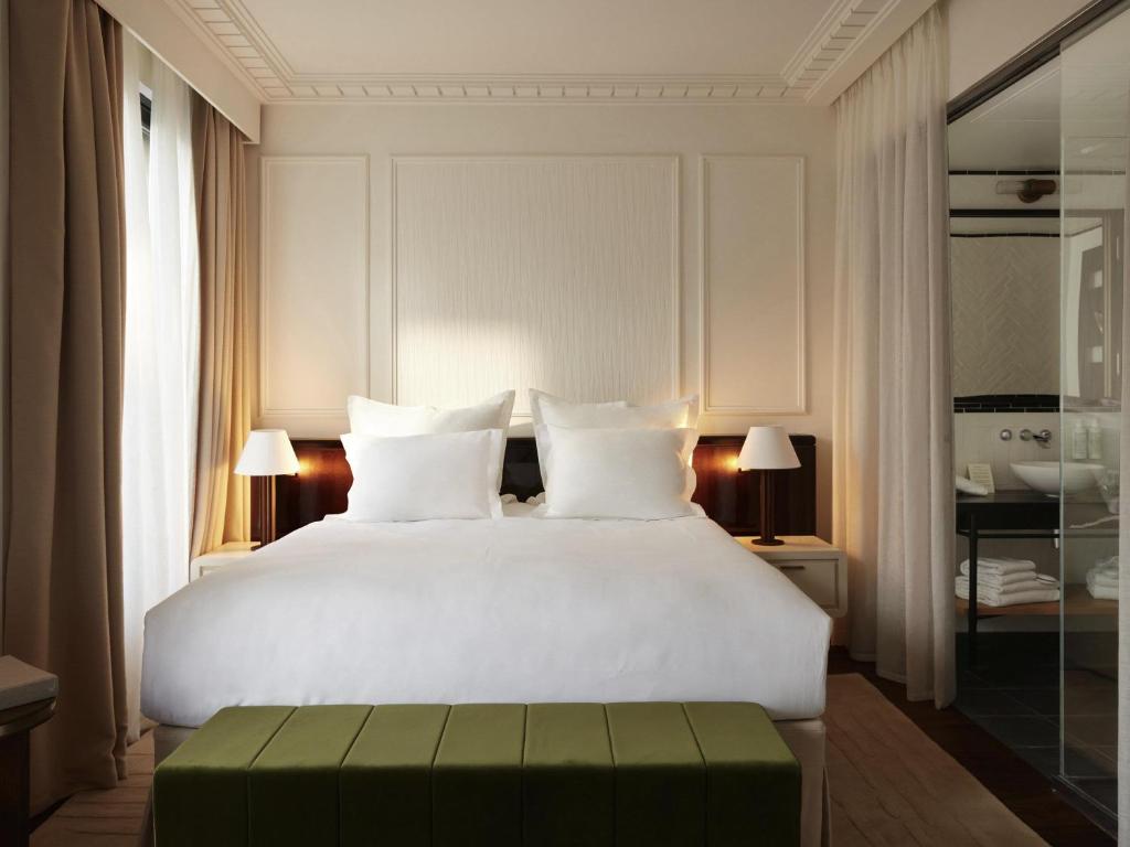 Deluxe Double or Twin Room - Image 7