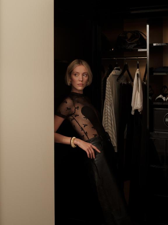 Deluxe Suite - Image 2