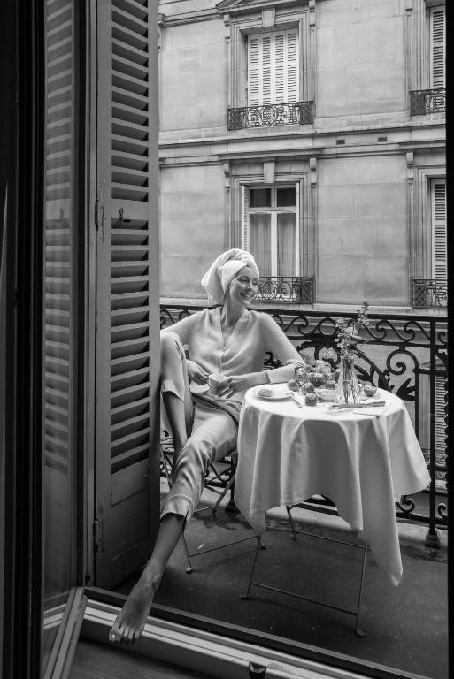 Grand Historic Suite - Image 9