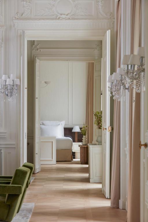 Grand Prestige Suite - Image 2
