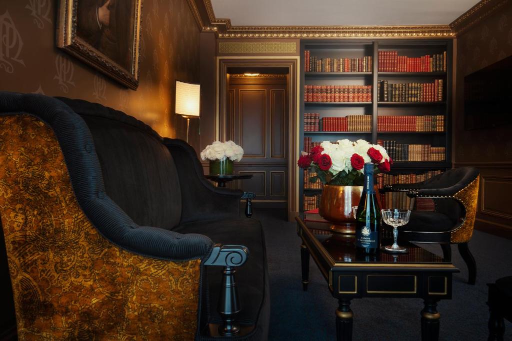 Executive Suite - Image 2