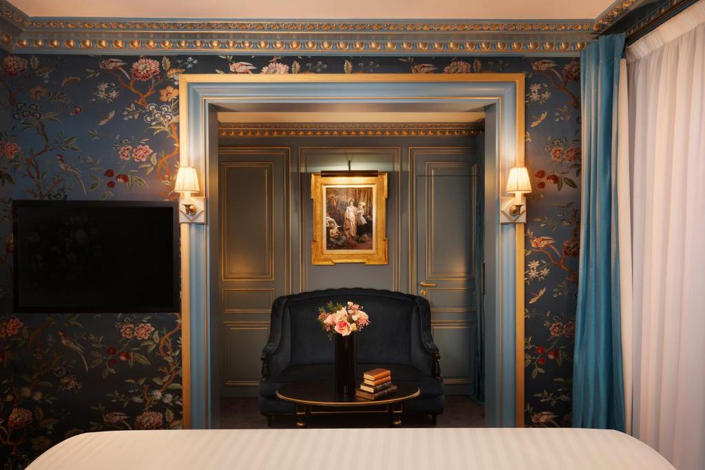 Junior Suite - Image 11