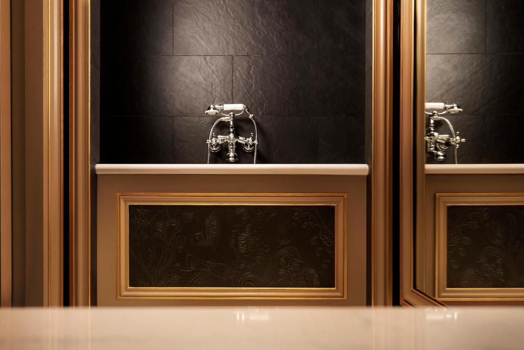 Junior Suite - Image 12