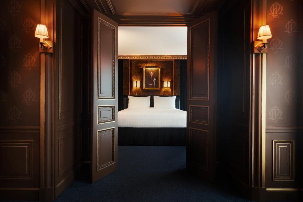 Three bedroom Executive Suite - Image 5