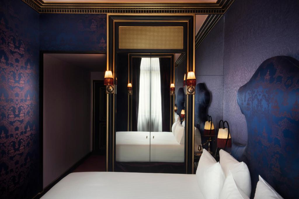 Deluxe Double Room - Image 6