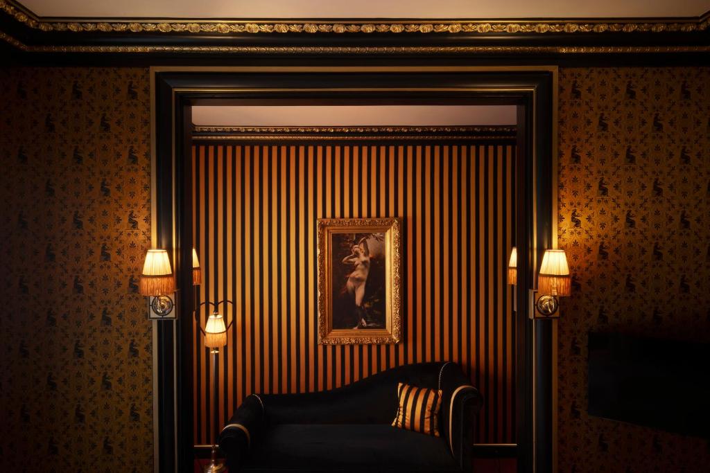 Junior Suite - Image 1