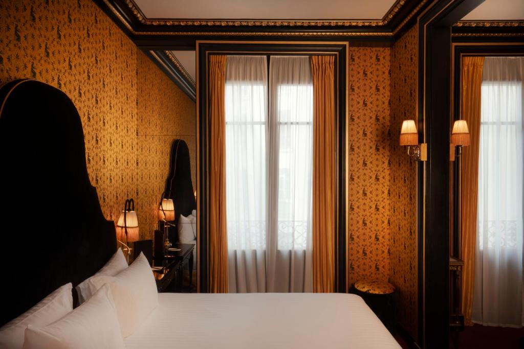 Two-Bedroom Suite - Image 14