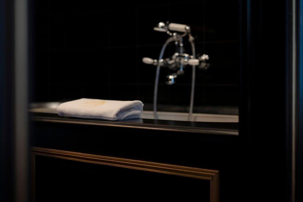 Two-Bedroom Suite - Image 9