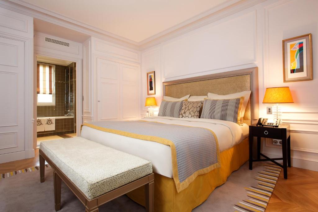 Deluxe Junior Suite - Image 13