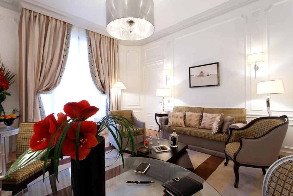 Deluxe Junior Suite - Image 7