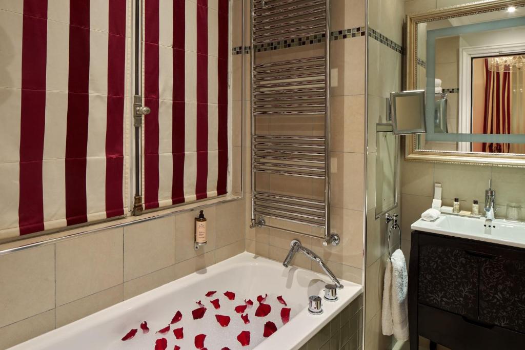 Deluxe Junior Suite - Image 8