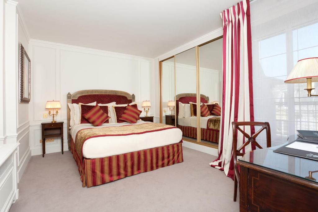Eiffel Tower Terrace Suite - Image 6