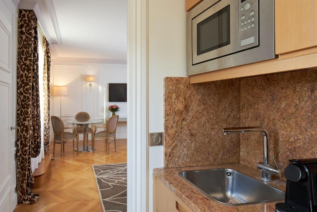 Suite with Terrace - Image 1