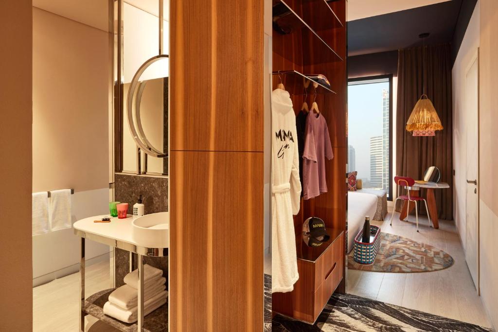 Medium Mama Double - Image 1