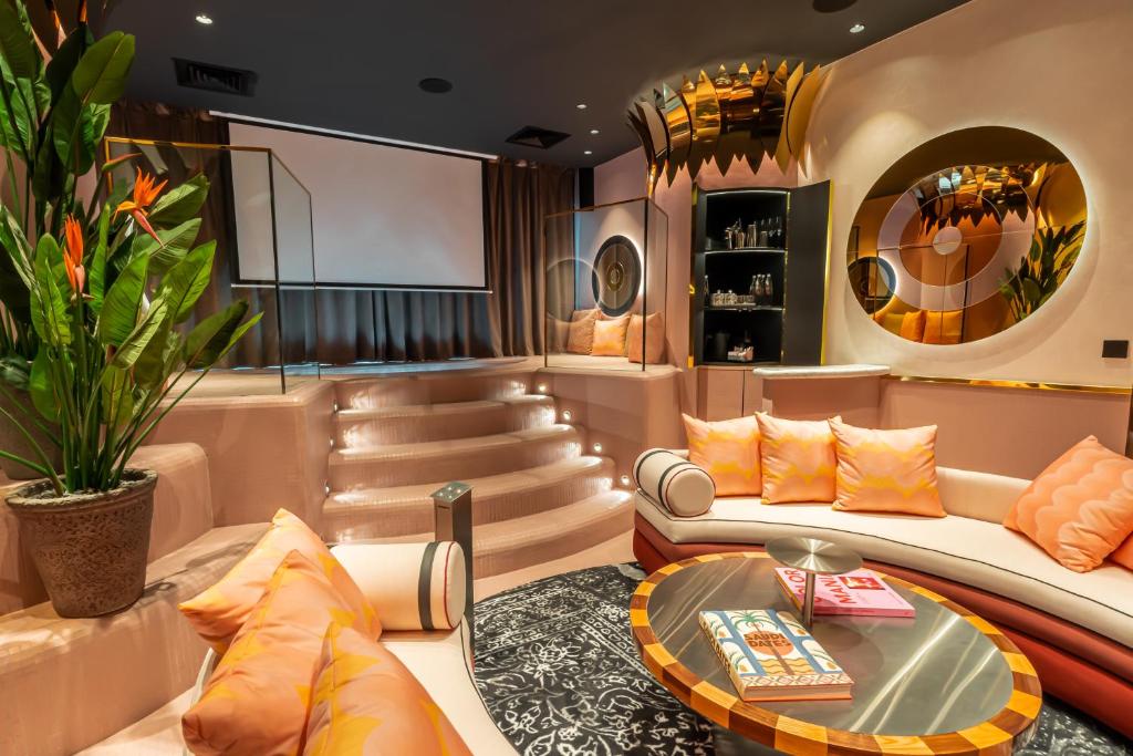 XXL Mama Crazy Suite - Image 12