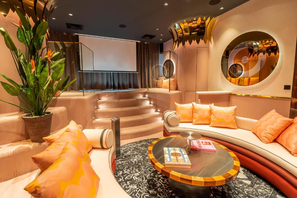 XXL Mama Crazy Suite - Image 15