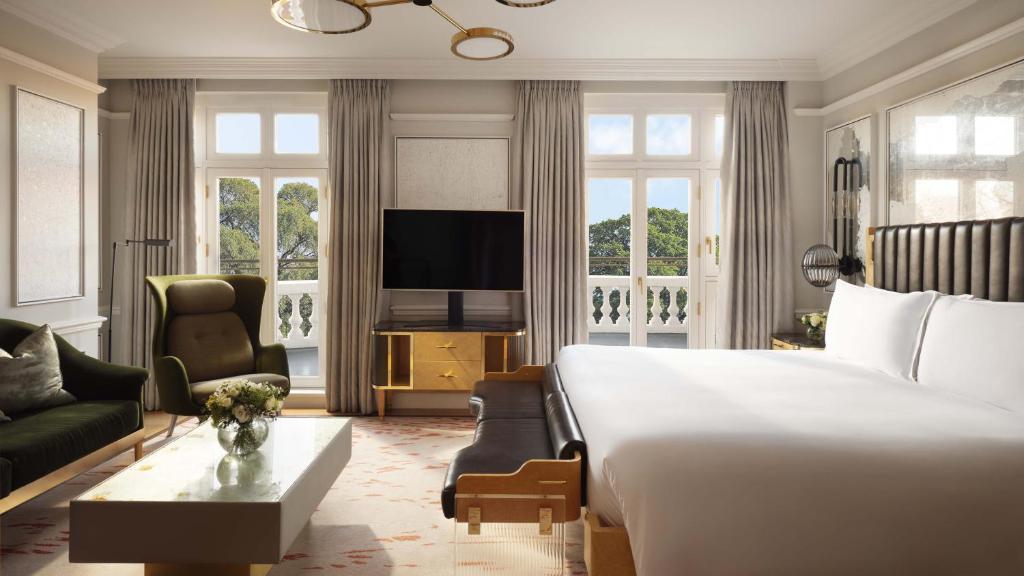 Hyde Park Junior Suite - Image 7