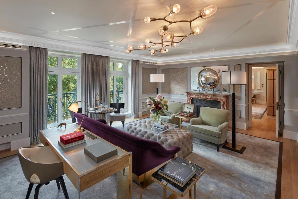 Hyde Park Suite - Image 2