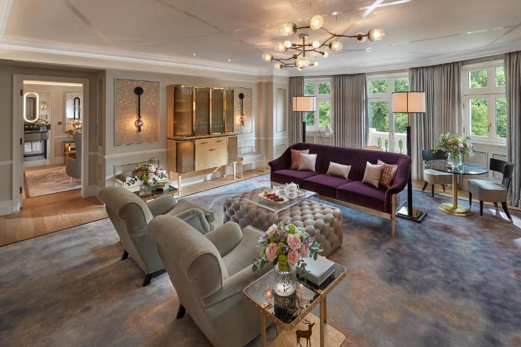 Hyde Park Suite - Image 5