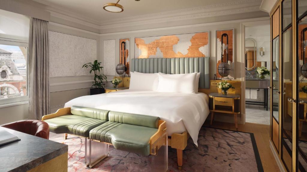 Knightsbridge Suite - Image 6