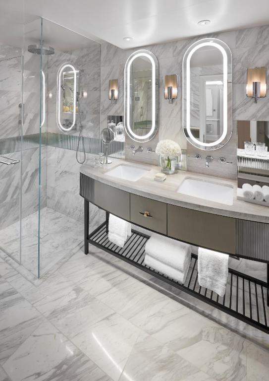 Superior Suite - Image 1