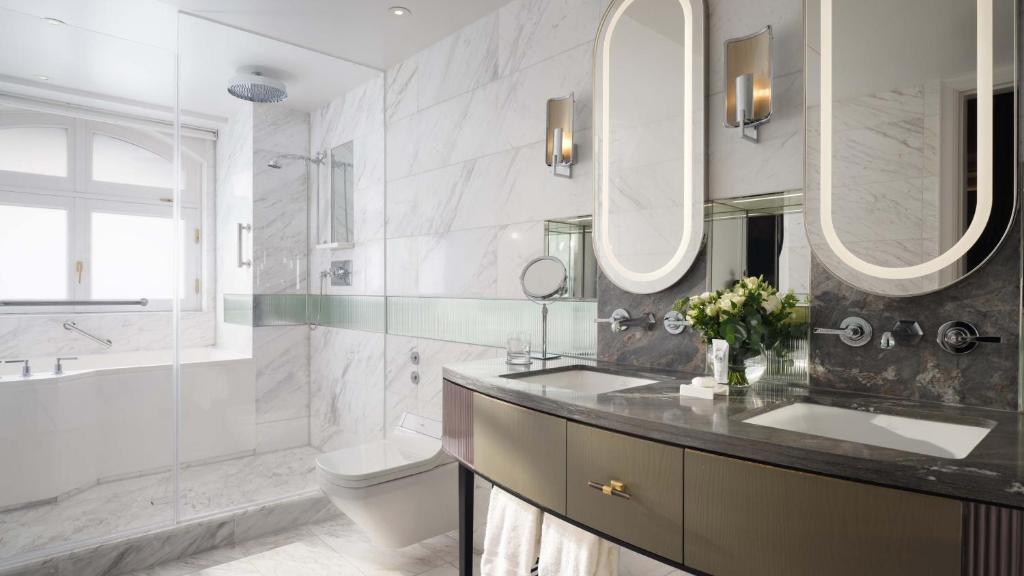 Superior Suite - Image 5