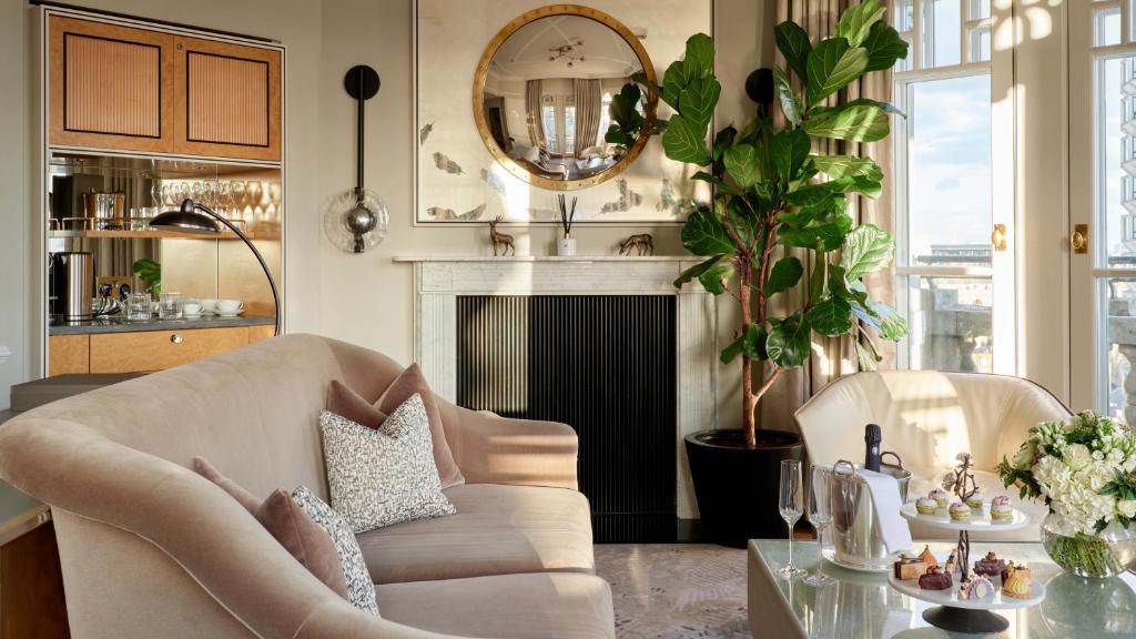 Turret Suite - Image 9