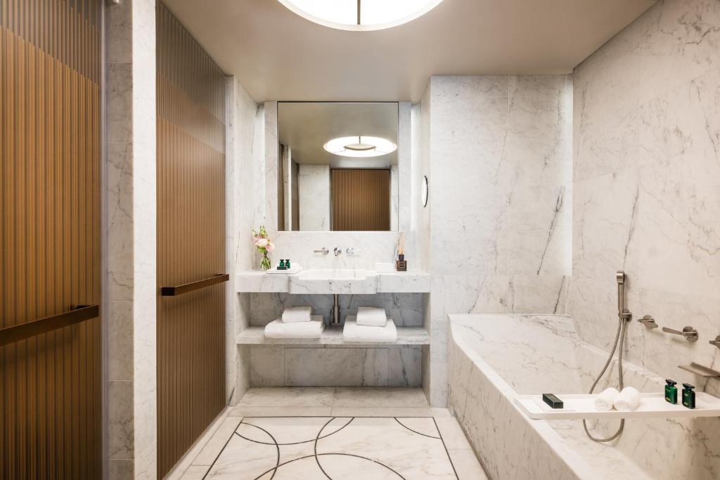 Junior Suite - Image 6
