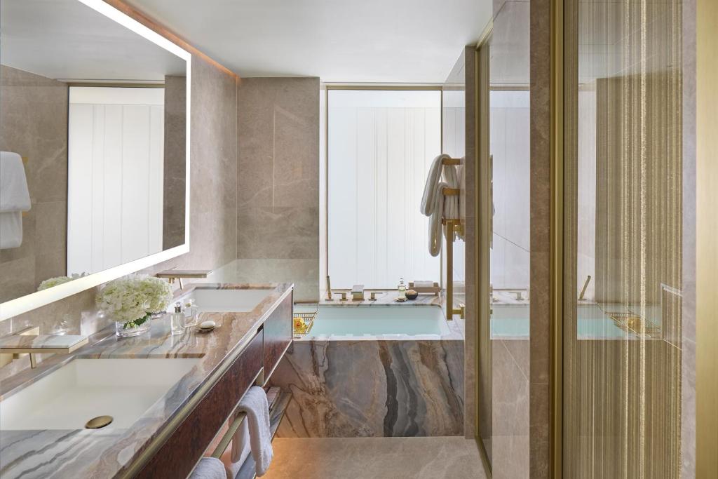 Junior Suite King or Twin - Image 1