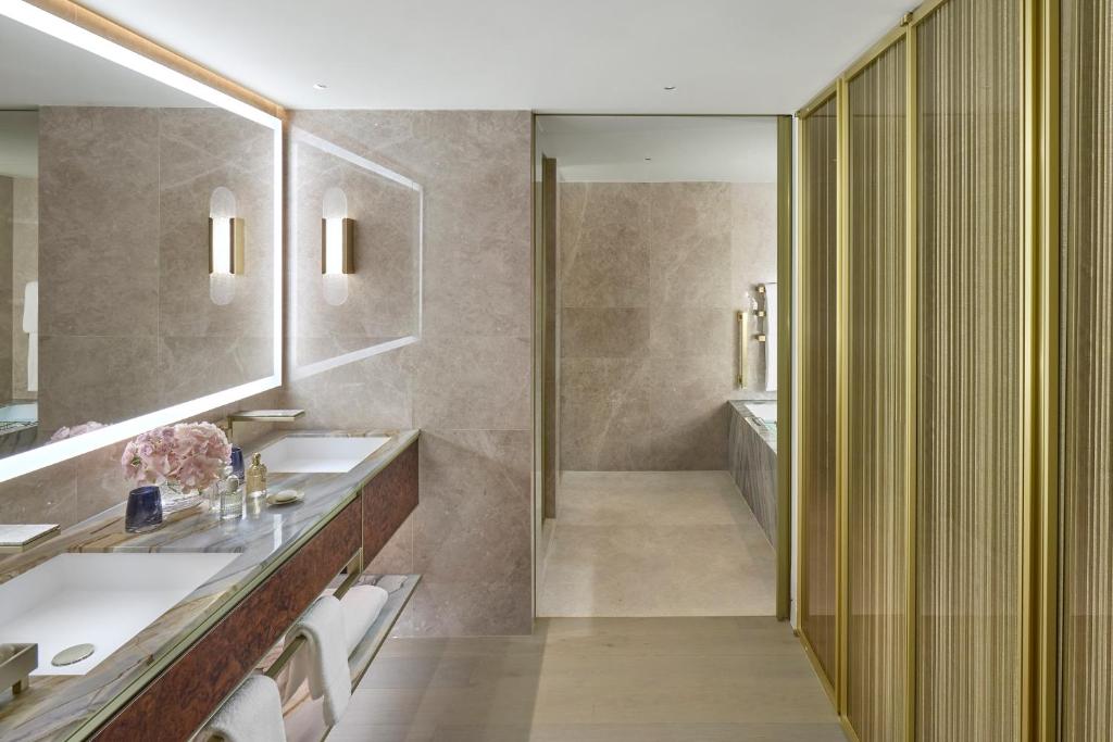 Studio Suite King or Twin - Image 2
