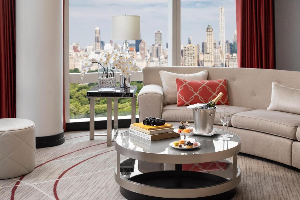 King Suite with Central Park View - Image 4