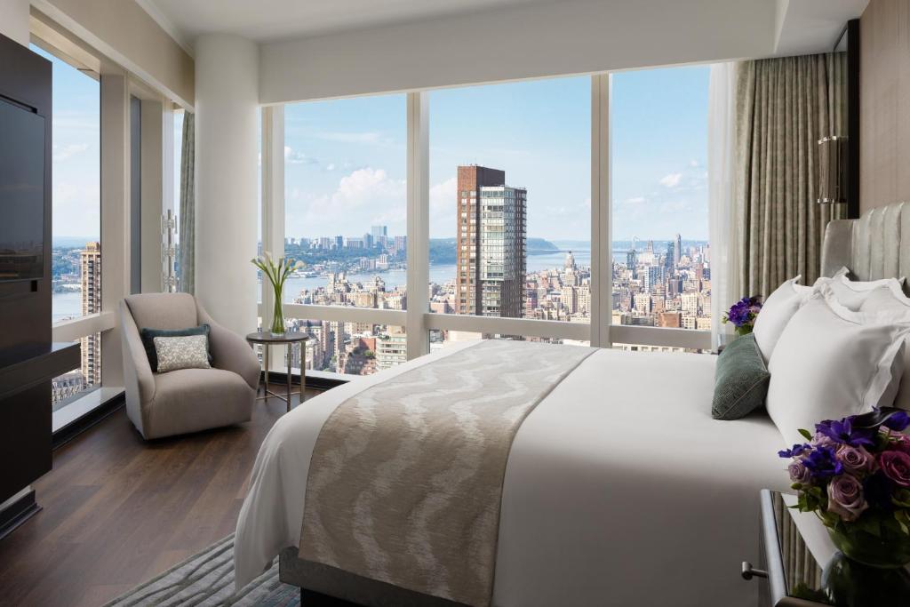 Suite with Hudson River View - Image 3