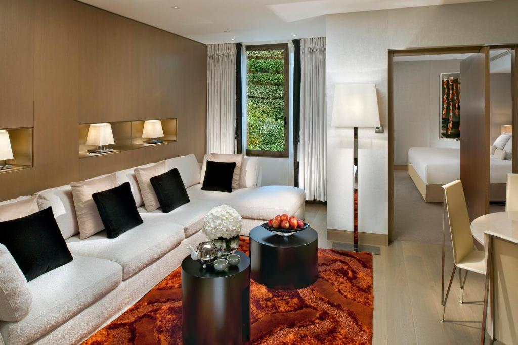Couture Suite - Image 4