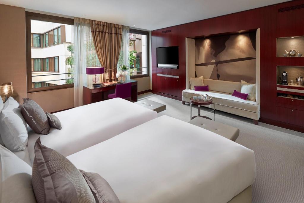 Deluxe Twin Room - Image 2