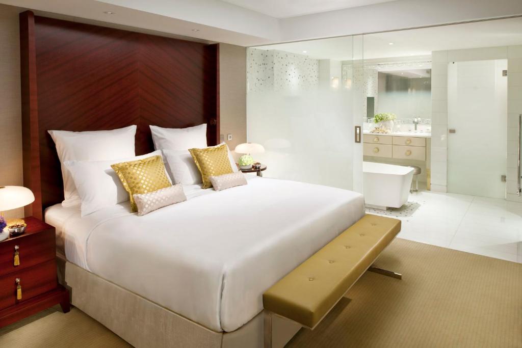 Junior Suite - Image 2