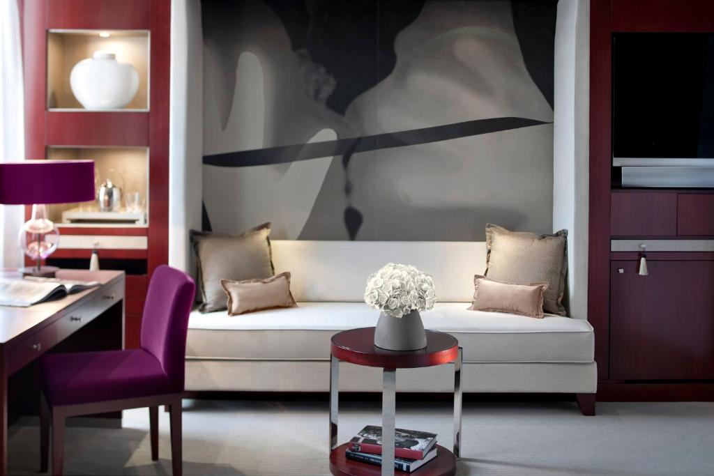Mandarin Room - Image 3
