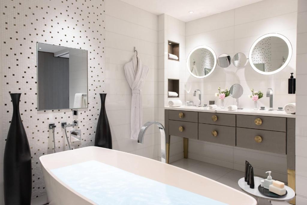 Panoramic Suite - Image 6