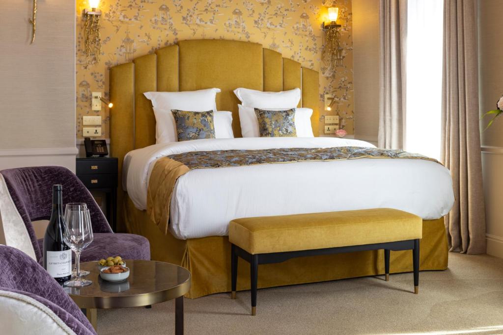 Premium Double or Twin Room - Image 1
